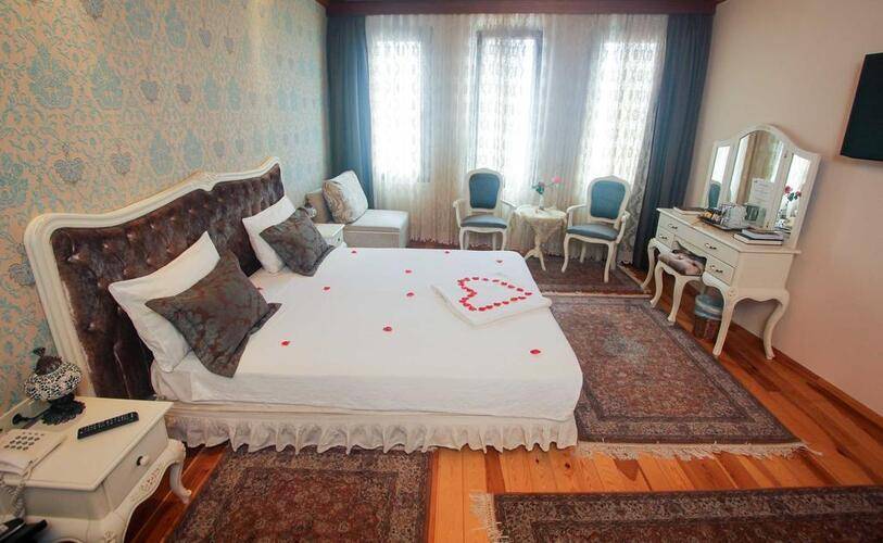 Esans Hotel