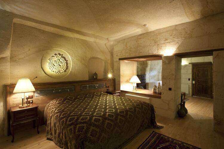 Fresco Cave Suites And Mansions