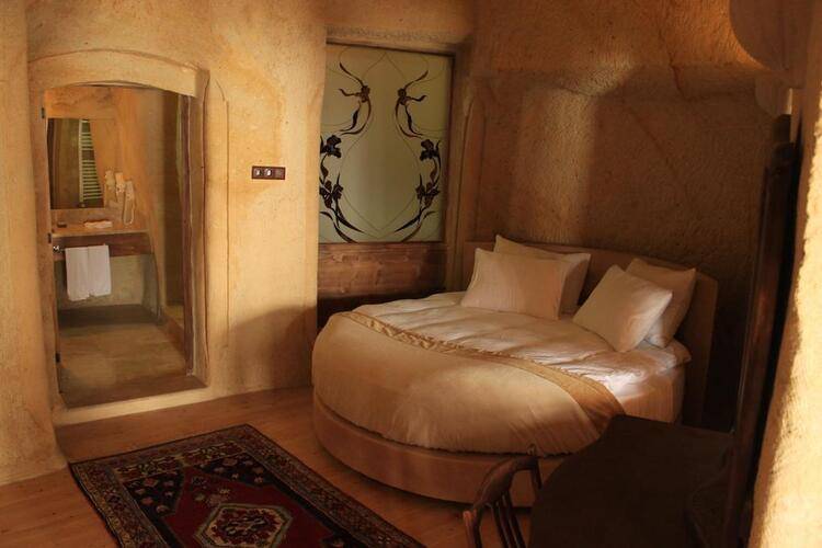 Fresco Cave Suites And Mansions