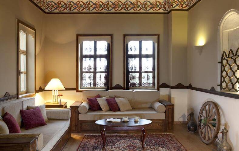 Fresco Cave Suites And Mansions