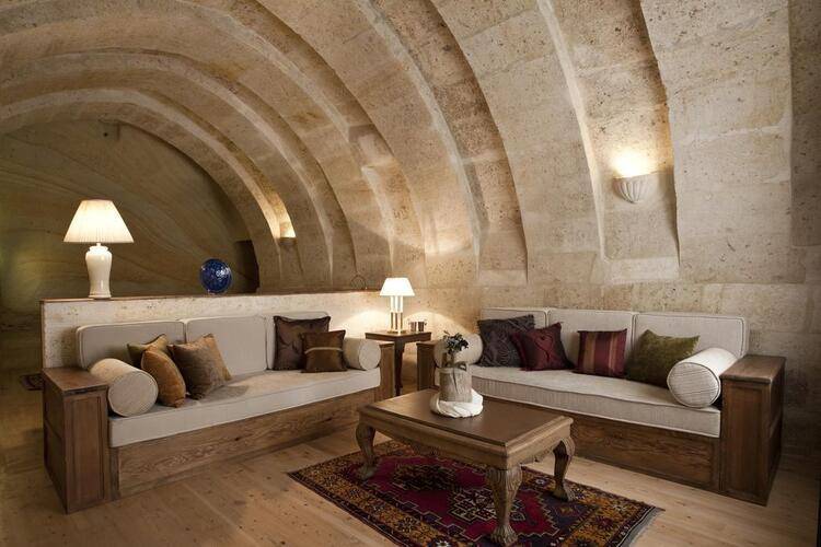 Fresco Cave Suites And Mansions