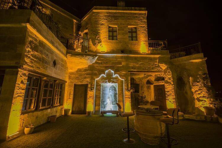 Fresco Cave Suites And Mansions