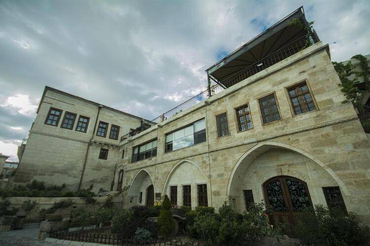 Fresco Cave Suites And Mansions