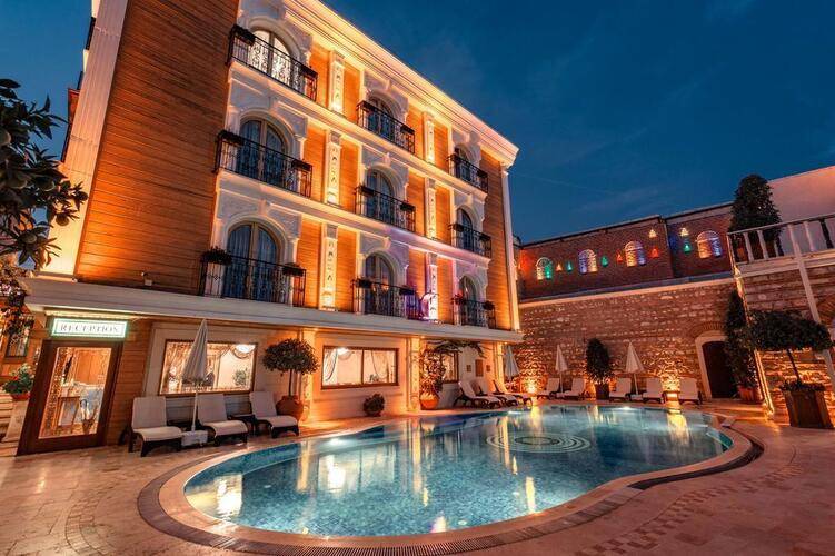 Seven Hills Palace & Spa