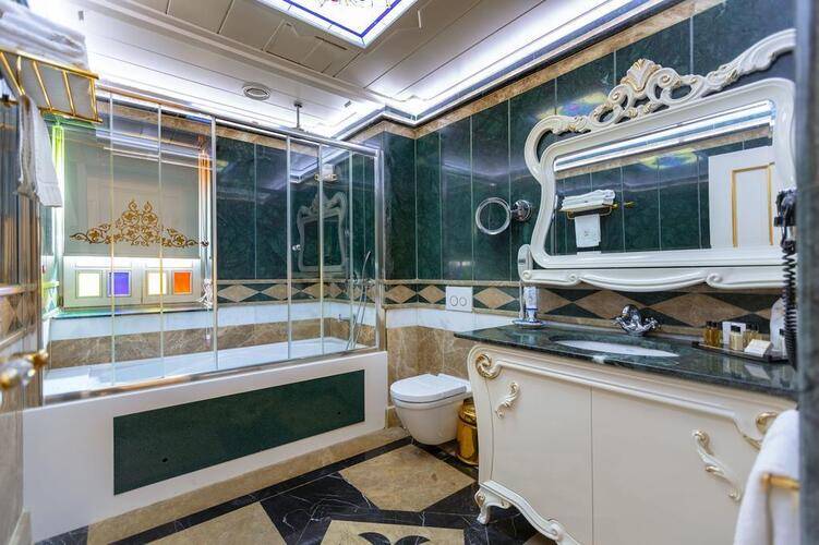 Seven Hills Palace & Spa