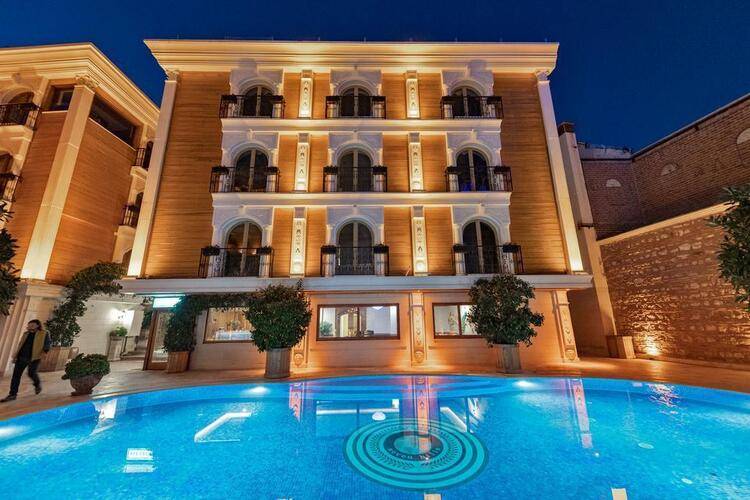 Seven Hills Palace & Spa
