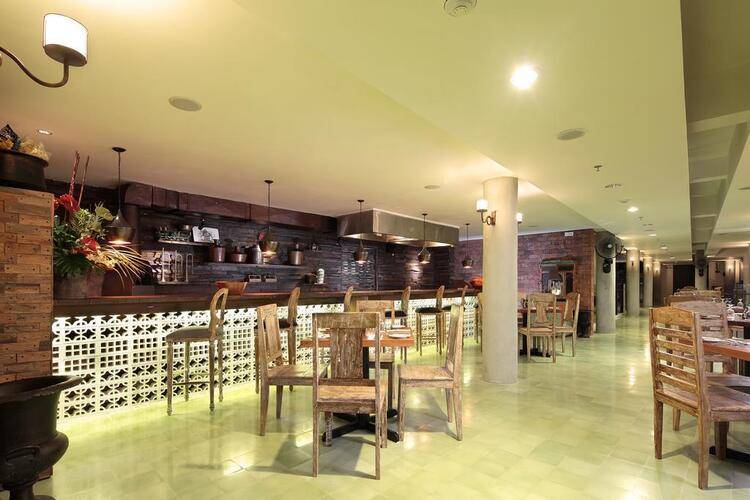 The Akmani Legian
