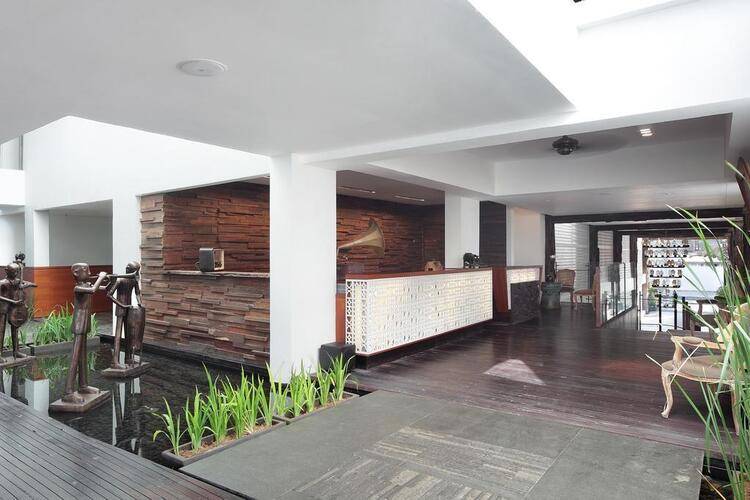 The Akmani Legian