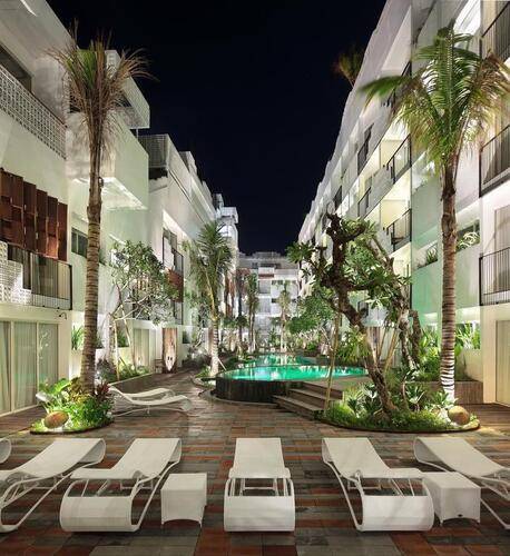 The Akmani Legian