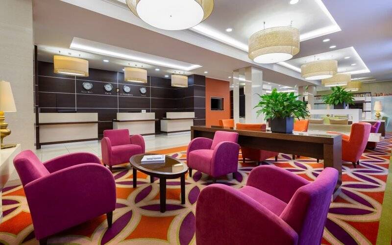 Cort Inn Hotel & Conference Center (Ex. Courtyard Marriott St.Petersburg Center Hotel)