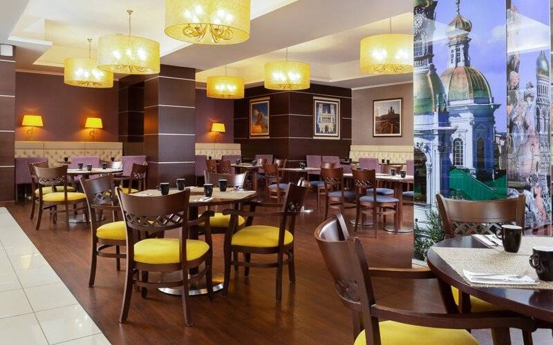 Cort Inn Hotel & Conference Center (Ex. Courtyard Marriott St.Petersburg Center Hotel)