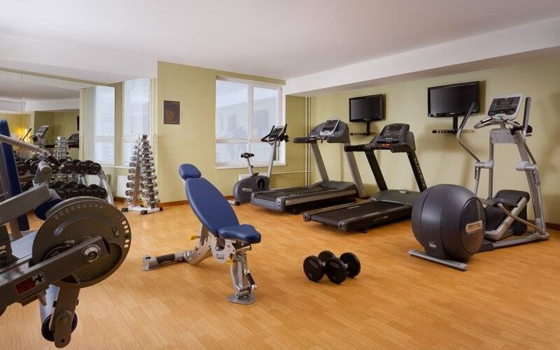 Cort Inn Hotel & Conference Center (Ex. Courtyard Marriott St.Petersburg Center Hotel)
