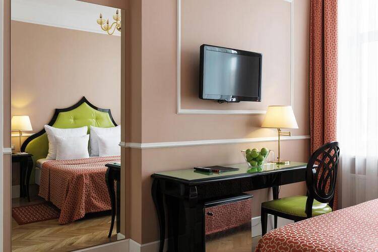 Demetra Art Hotel (Арт-Отель Деметра)