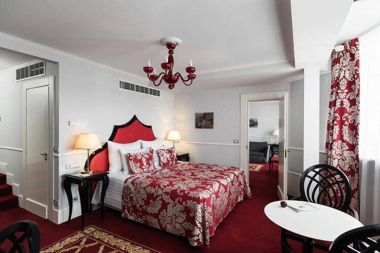 Demetra Art Hotel (Арт-Отель Деметра)