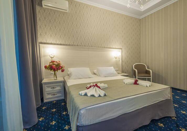 Отель Лермонт (Lermont Hotel)