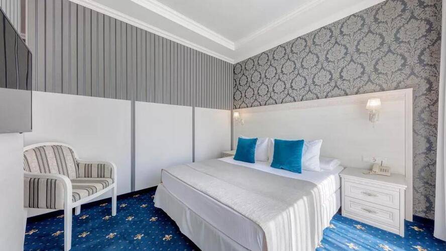 Отель Лермонт (Lermont Hotel)