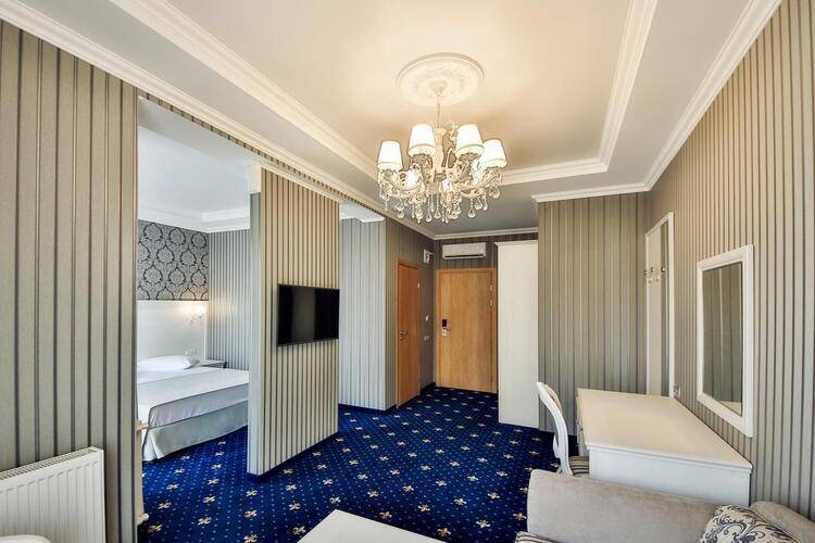 Отель Лермонт (Lermont Hotel)
