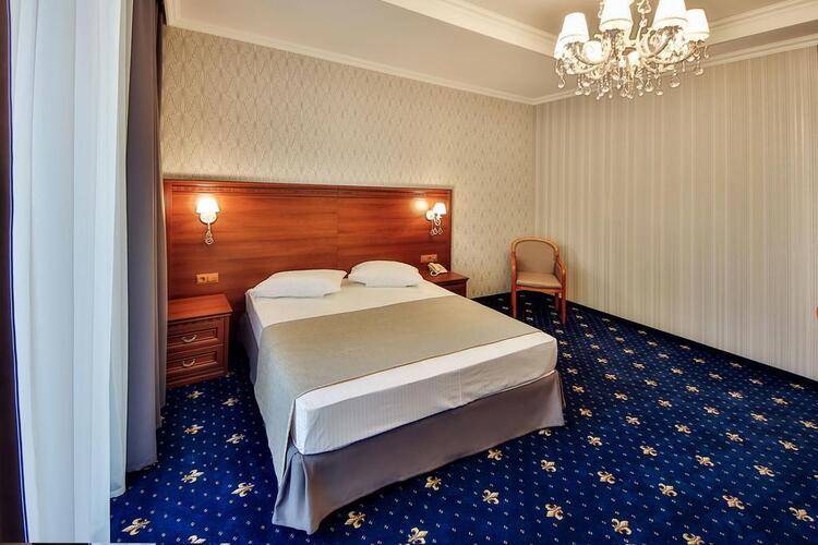 Отель Лермонт (Lermont Hotel)