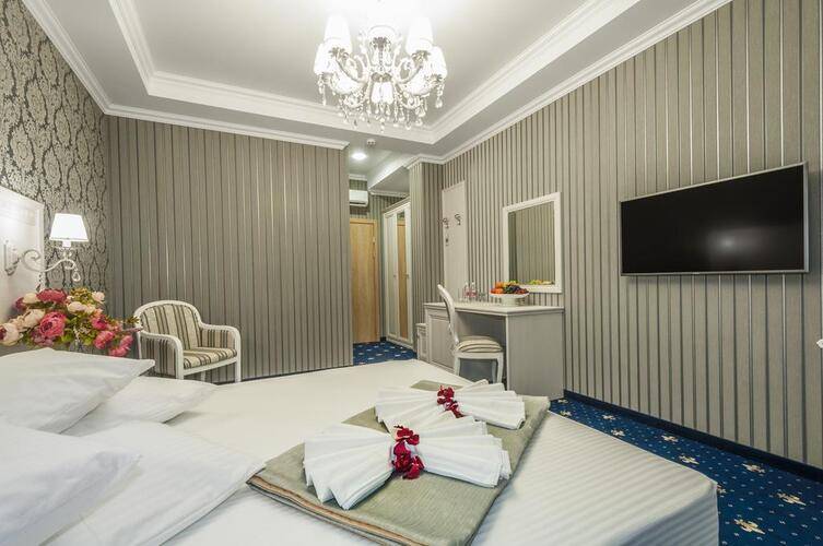 Отель Лермонт (Lermont Hotel)