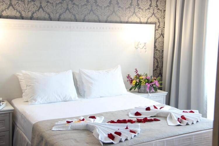 Отель Лермонт (Lermont Hotel)