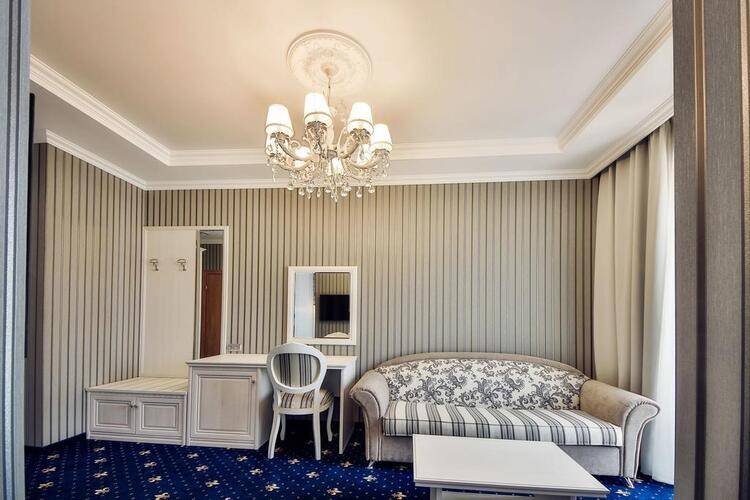 Отель Лермонт (Lermont Hotel)