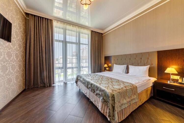 Мари Отель (Mari Hotel)