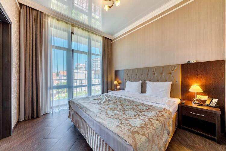 Мари Отель (Mari Hotel)