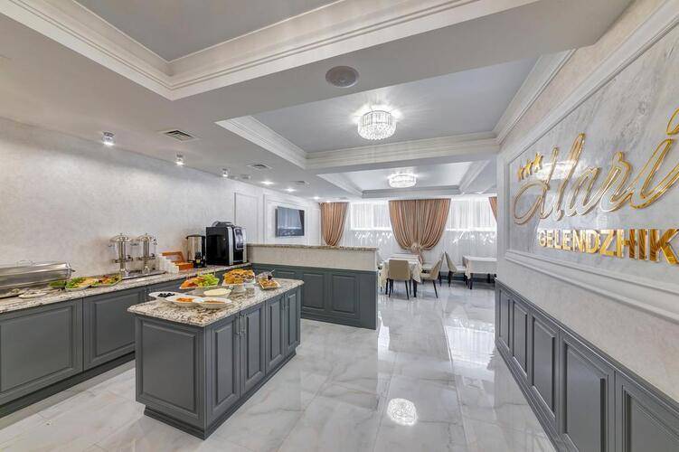Мари Отель (Mari Hotel)
