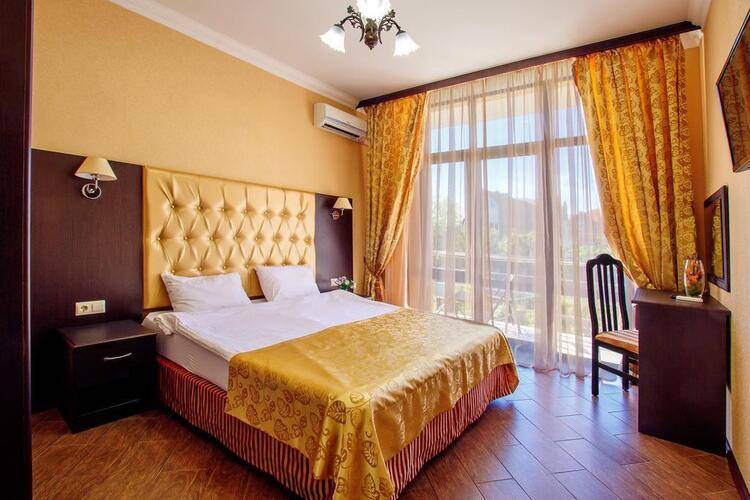 Мари Отель (Mari Hotel)