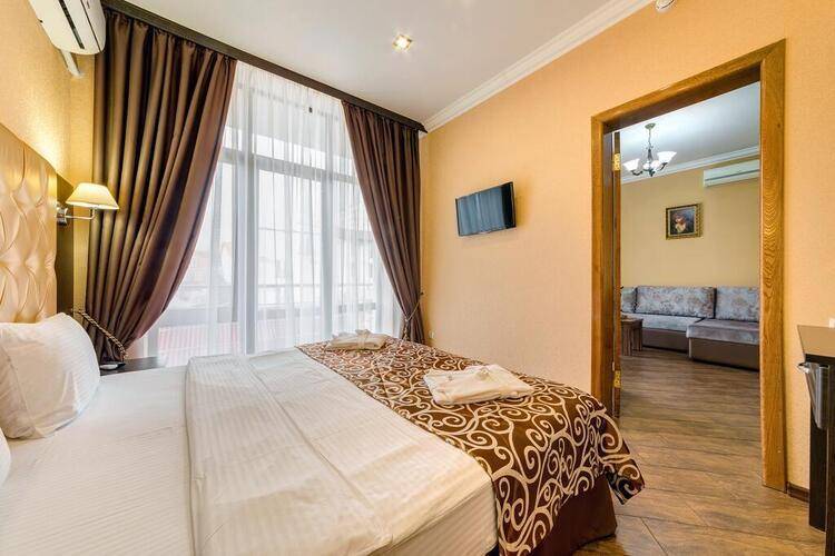Мари Отель (Mari Hotel)