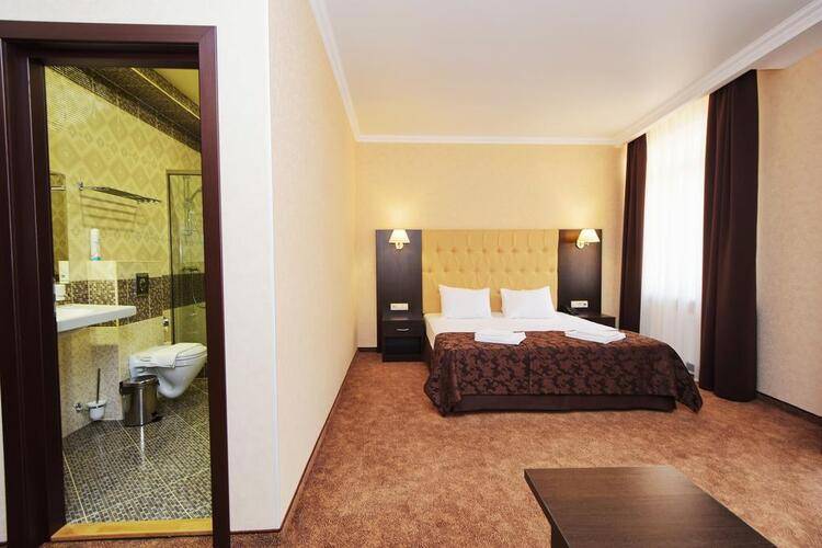 Оскар Отель (Oskar Hotel)