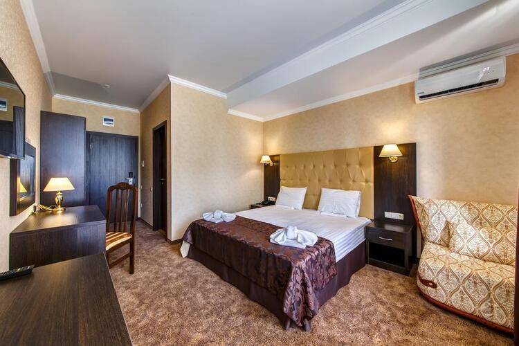 Оскар Отель (Oskar Hotel)