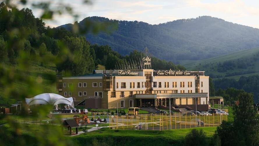 Алтай Пэлас (Altai Palace)