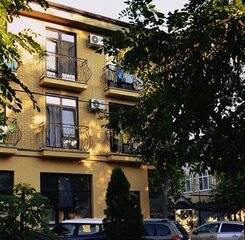 $item['hotel']['name']