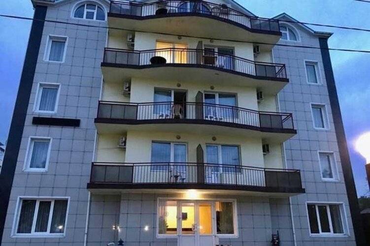 Отель Монтана