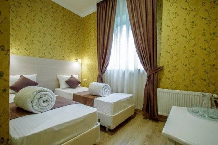 Отель Атлас