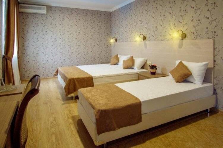 Отель Атлас