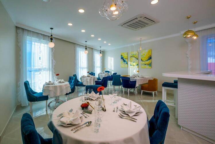 Ю Отель (Yu Hotel)