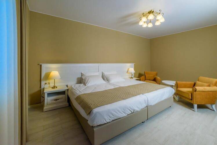 Ю Отель (Yu Hotel)