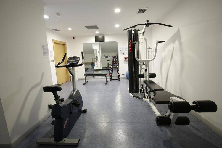 Housez Suites And Apartments