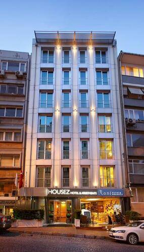 Housez Suites And Apartments
