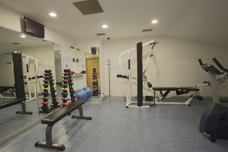 Housez Suites And Apartments