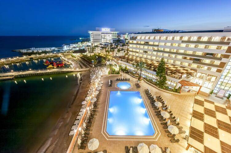 Adin Beach Hotel