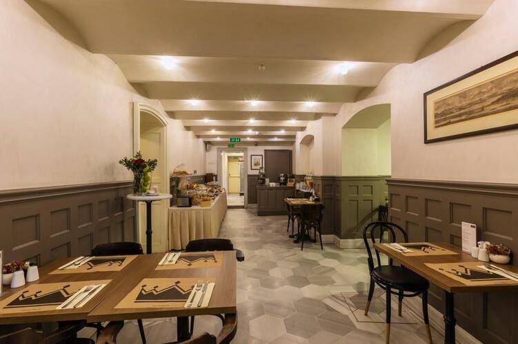 Meroddi Bagdatliyan Hotel