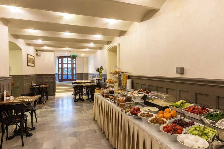 Meroddi Bagdatliyan Hotel