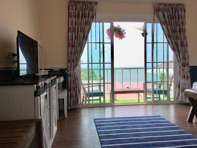 Paradise Beach Resort