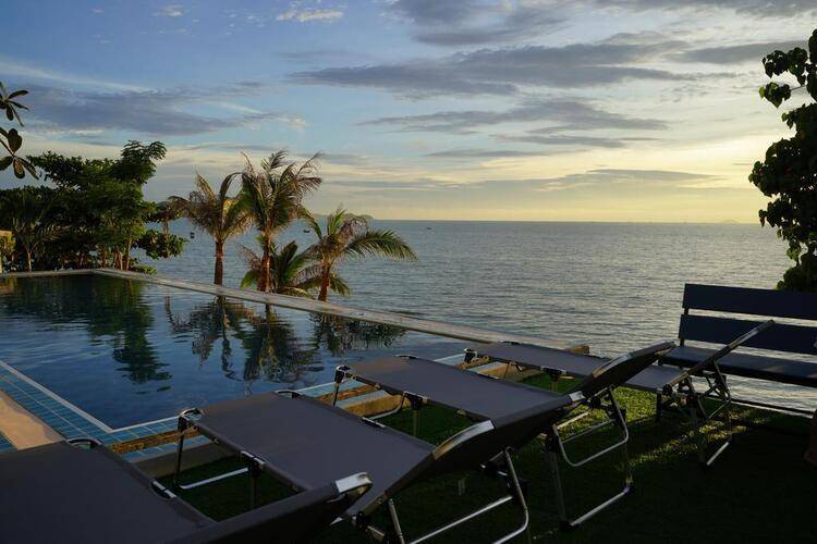 Paradise Beach Resort