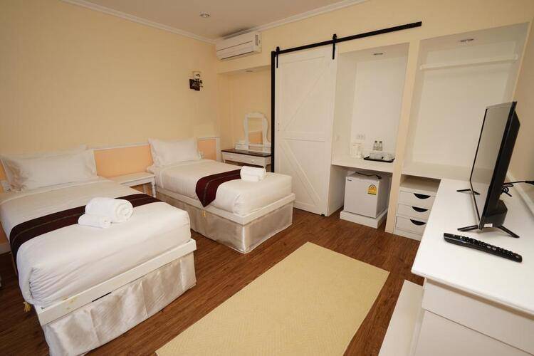Paradise Beach Resort