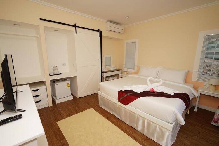Paradise Beach Resort