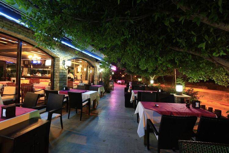 Leda Beach Hotel